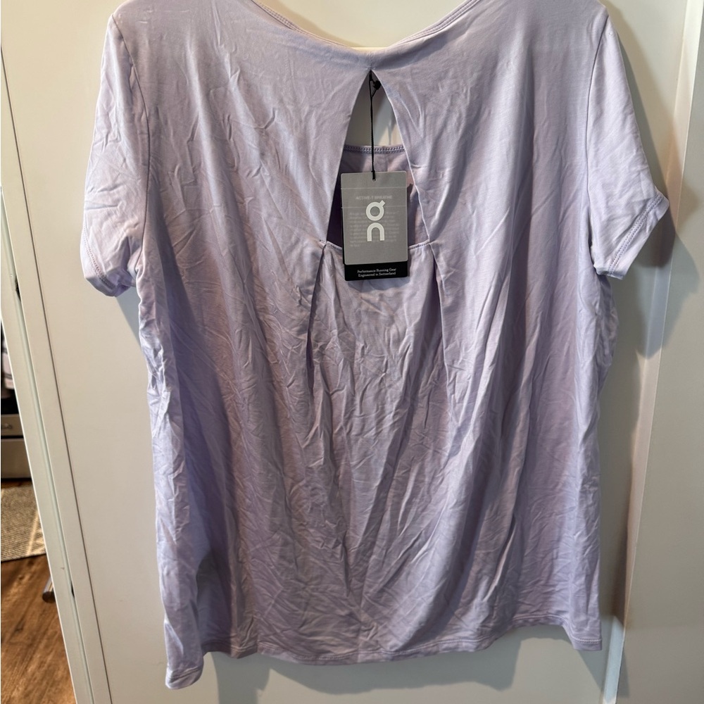 On Running Lavender Short Sleeve Tee size XL - Picture 3 of 3